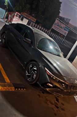 هیوندای ئەلەنترا